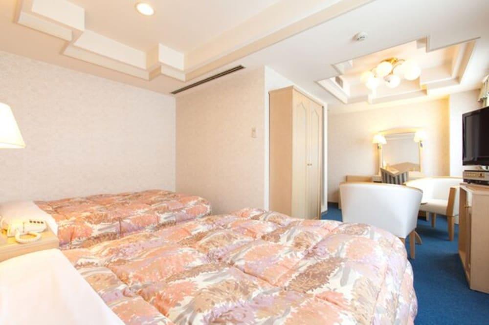 Airline Hotel Miyazaki Exteriör bild